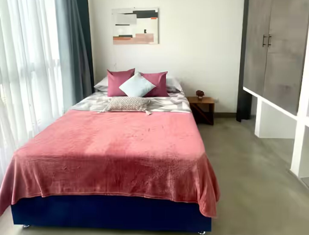 Baum Lofts 401 Santa Rita